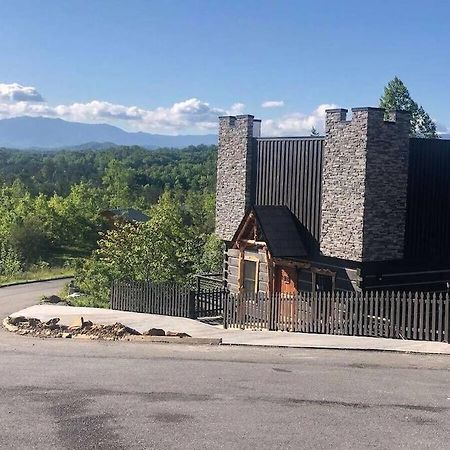 The Log Castle~Stunning Mountain Views~Hot Tub Villa Сивиървил Екстериор снимка