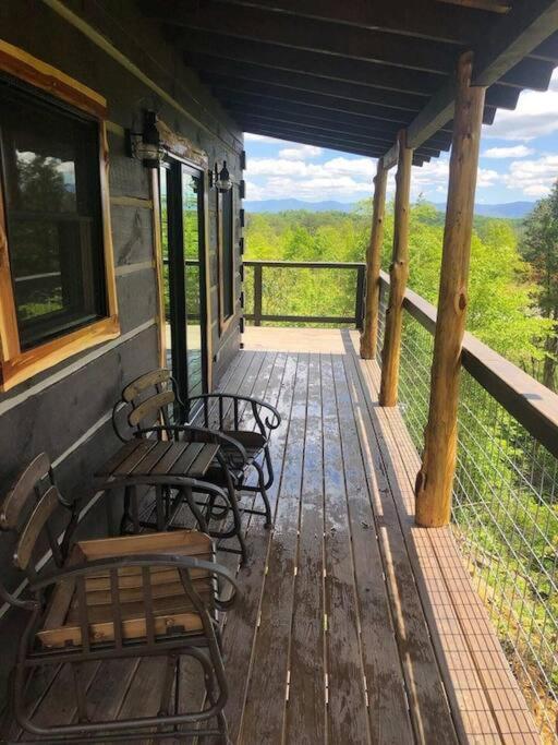 The Log Castle~Stunning Mountain Views~Hot Tub Villa Сивиървил Екстериор снимка